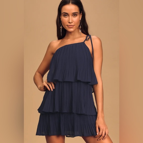 NWOT Lulus Navy Blue Pleated Layered Tiered One-Shoulder Mini Dress - Picture 2 of 6